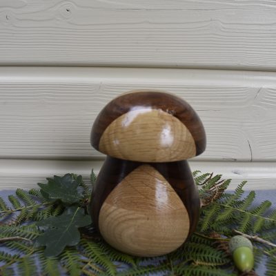 Champignon en bois de laurier rose et chêne - 14 cm ⌀ 10
